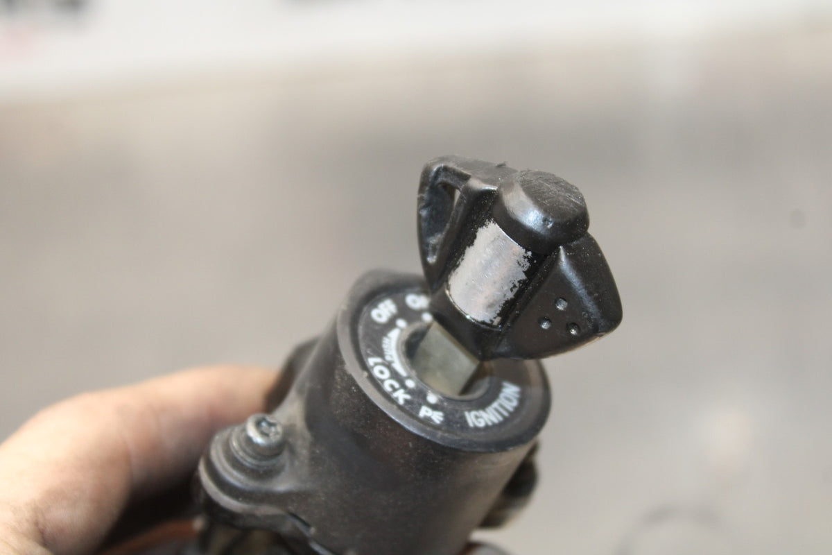08-10 SUZUKI GSXR 600 IGNITION LOCK W KEY BB202