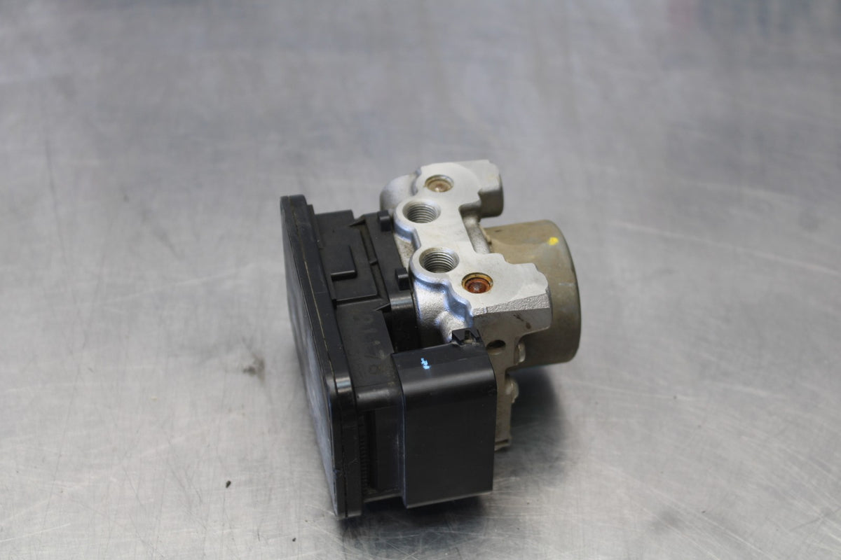 15 TRIUMPH TIGER 800 ABS PUMP UNIT MODULE BB873