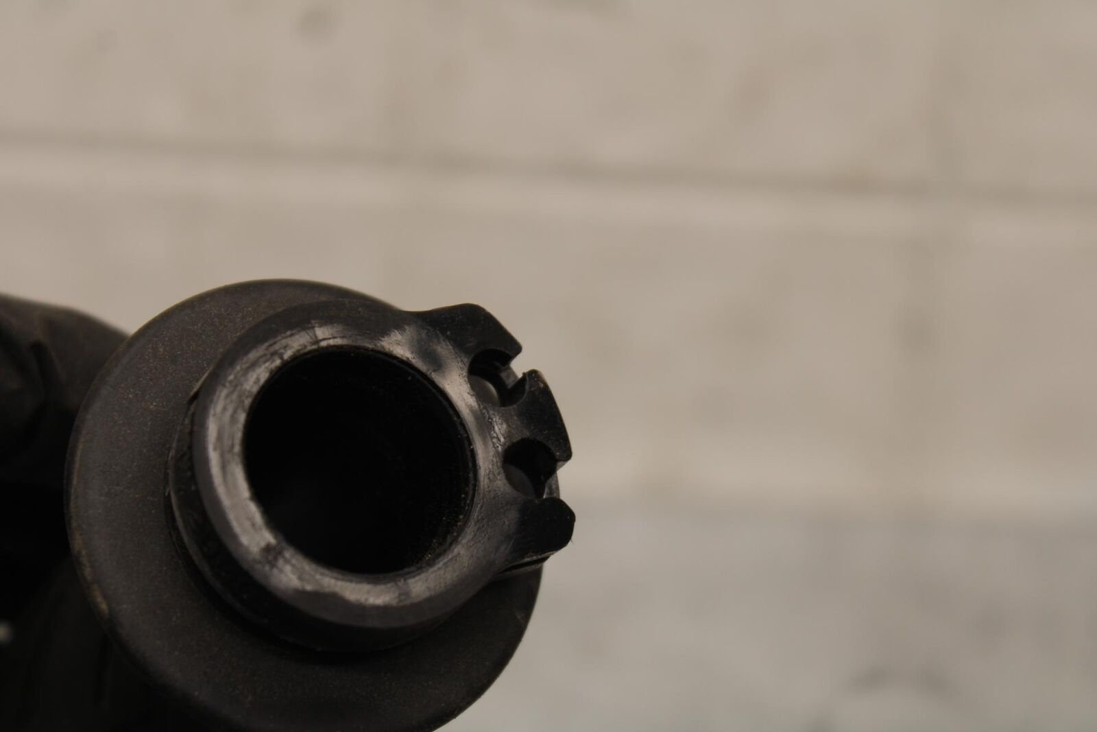 2015 Suzuki GSXR750 RIGHT THROTTLE GRIP BB595