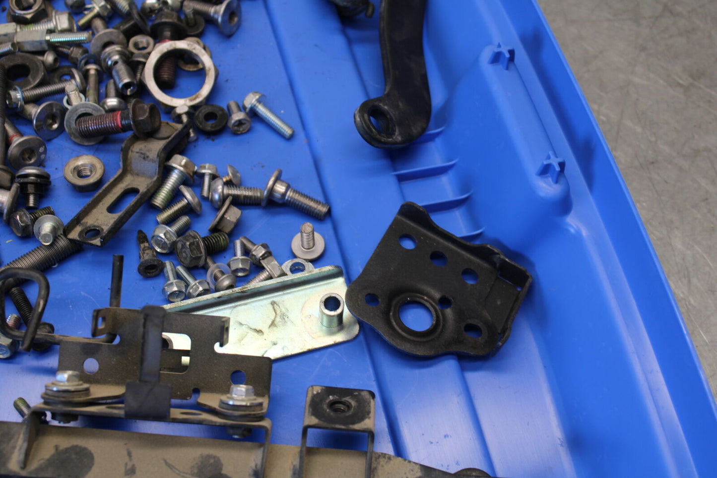 19-22 KAWASAKI Z400 ENGINE MOUNTING BOLTS HARDWARE MOTOR SCREWS BB708