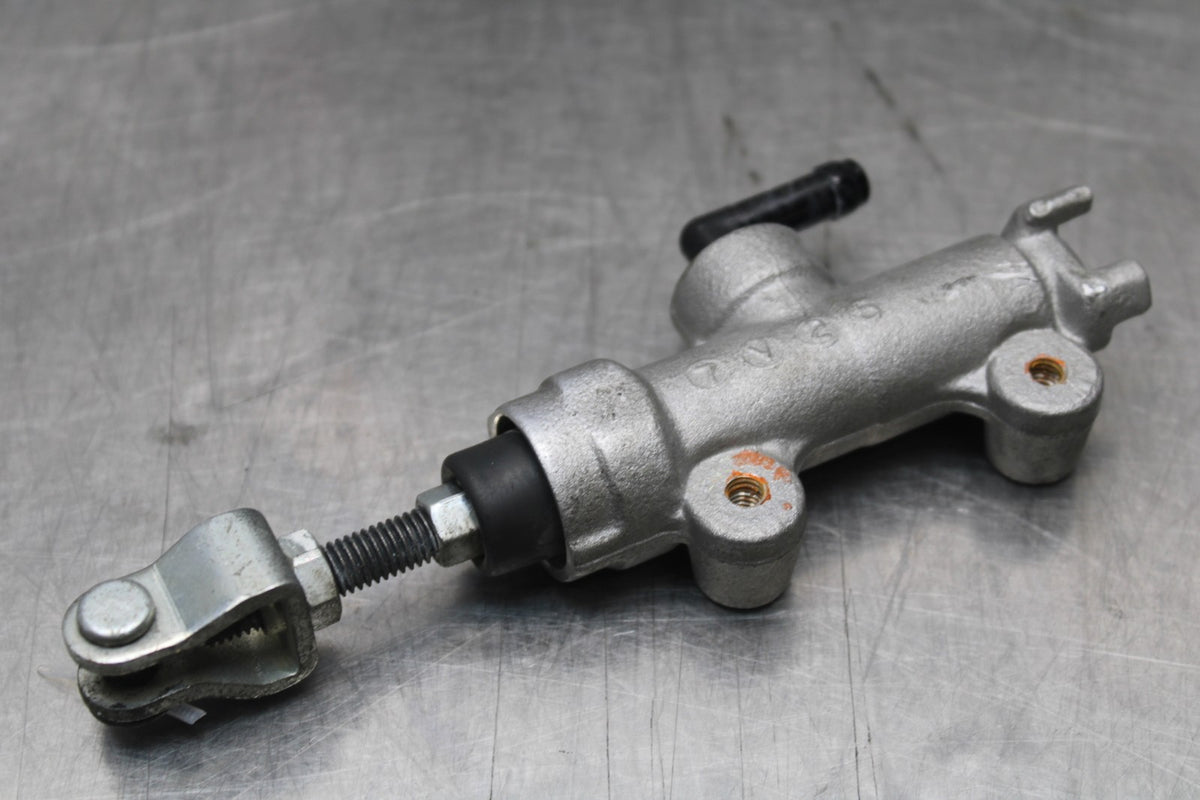08-10 SUZUKI GSXR 600 REAR BACK BRAKE MASTER CYLINDER BB765