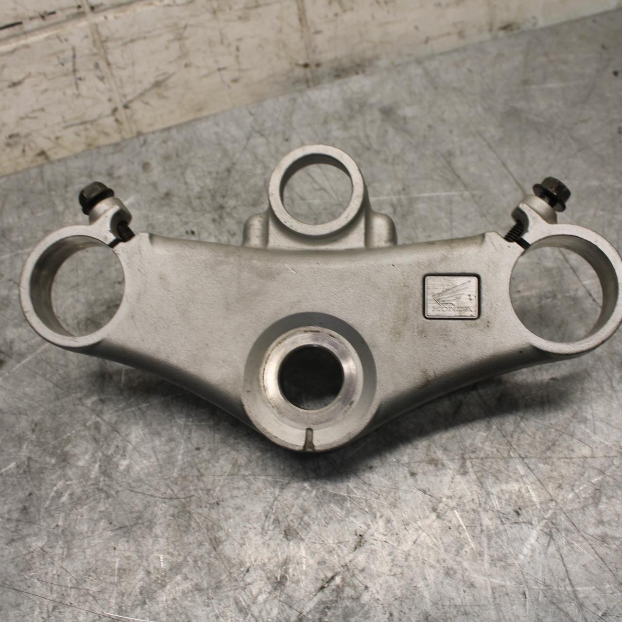 1999 Honda Super Hawk 1000 VTR1000F FORKS UPPER TRIPLE TREE CLAMP BB51
