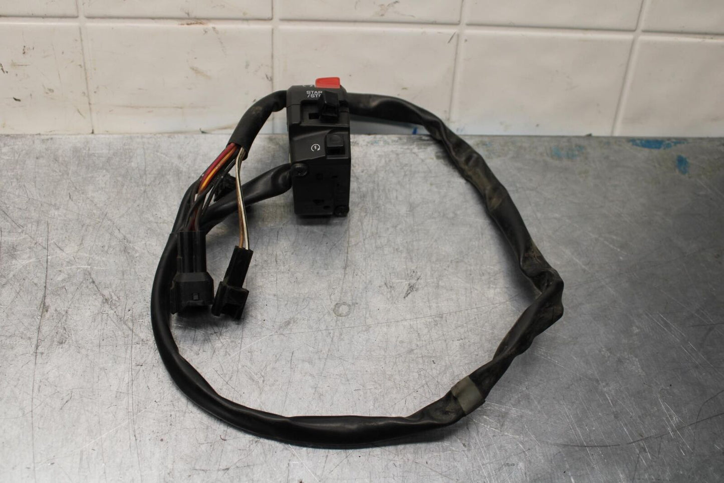 2011 Kawasaki Ninja ZX6R ZX600R RIGHT CLIP ON HANDLE KILL OFF START SWITCH BB587