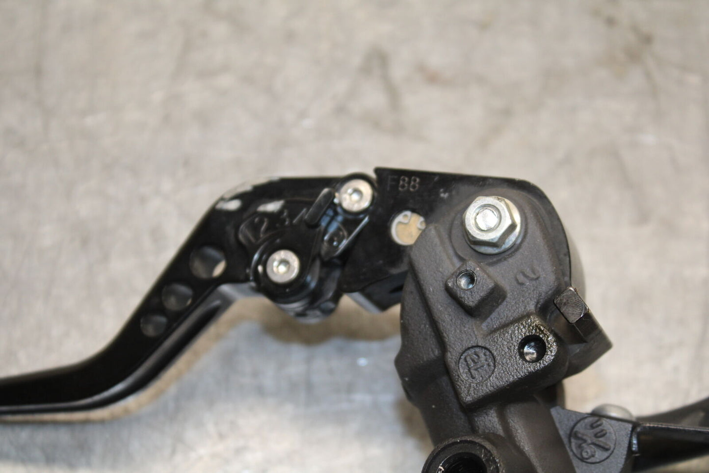 13-18 KAWASAKI NINJA ZX6R FRONT BRAKE MASTER CYLINDER w/ LEVER  BB682