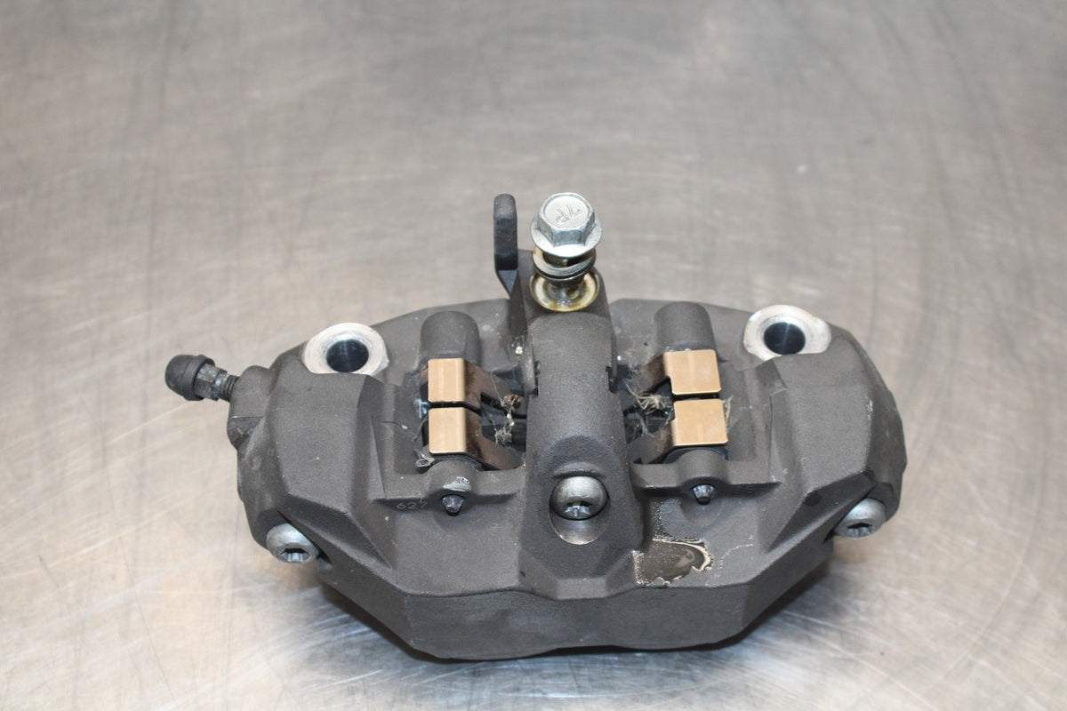 06-07 SUZUKI GSXR 600 RIGHT LEFT FRONT BRAKE CALIPER SET PAIR CALIPERS BB845