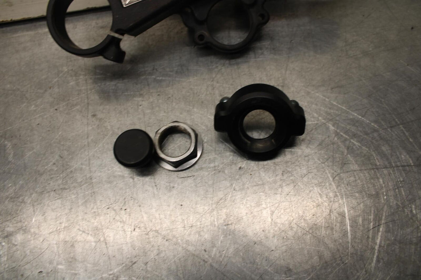03-04 HONDA CBR600RR FORKS UPPER TRIPLE TREE CLAMP 53300-MEE-000 BB614