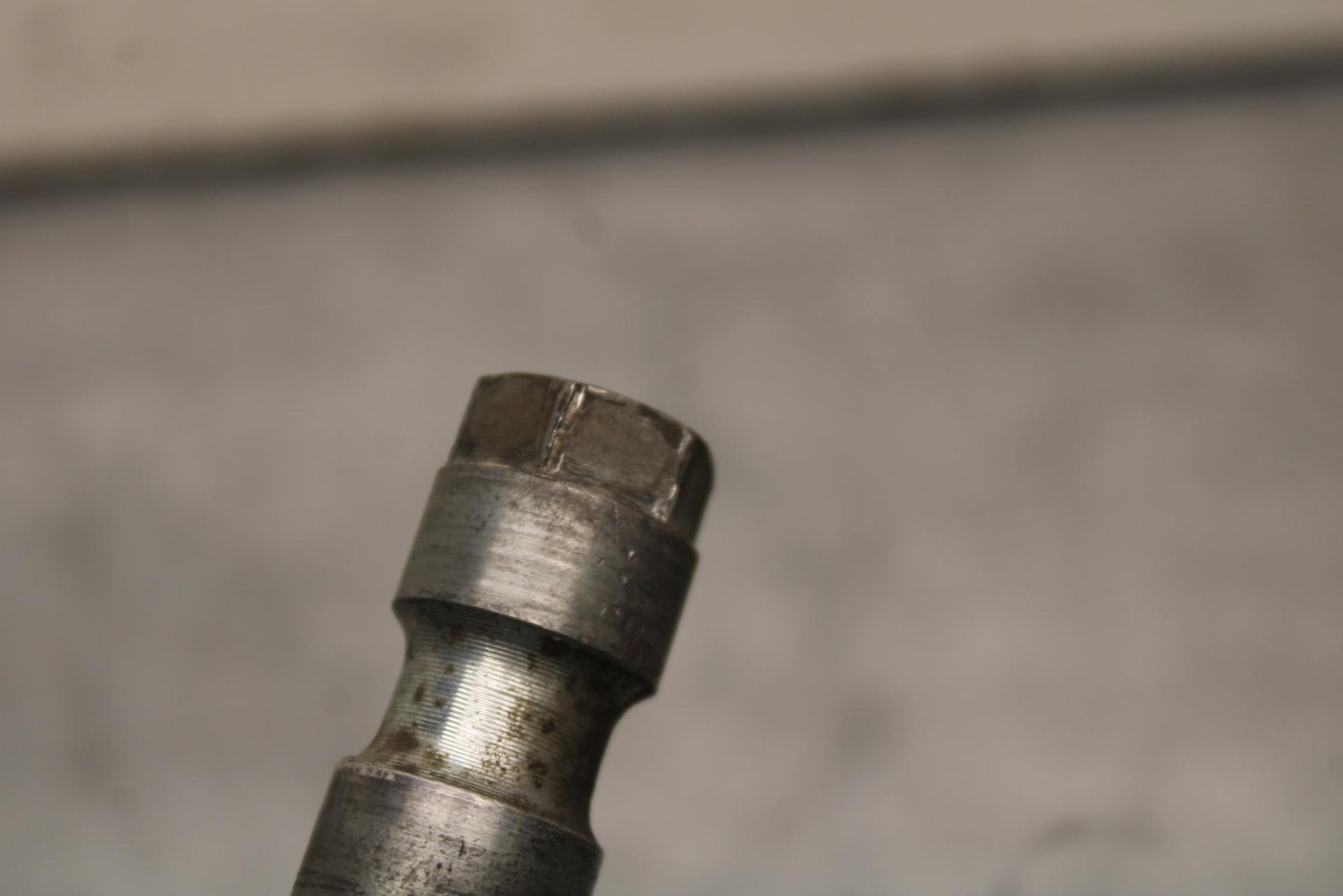 1983 Honda V45 Magna VF750C FRONT WHEEL RIM AXLE PIVOT BOLT 44301-461-770 BB91