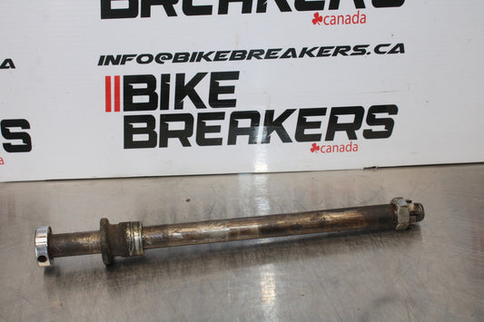 78-79 HONDA GOLDWING 1000 REAR AXLE BACK WHEEL RIM PIVOT BOLT AXEL BB171
