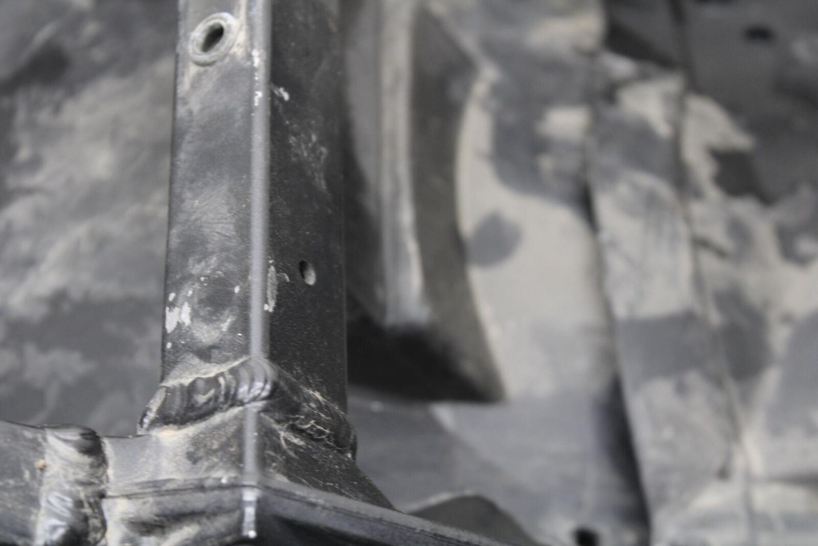 2000 Kawasaki Ninja ZX12R ZX1200A REAR BACK TAIL UNDERTAIL FAIRING COWL  BB565