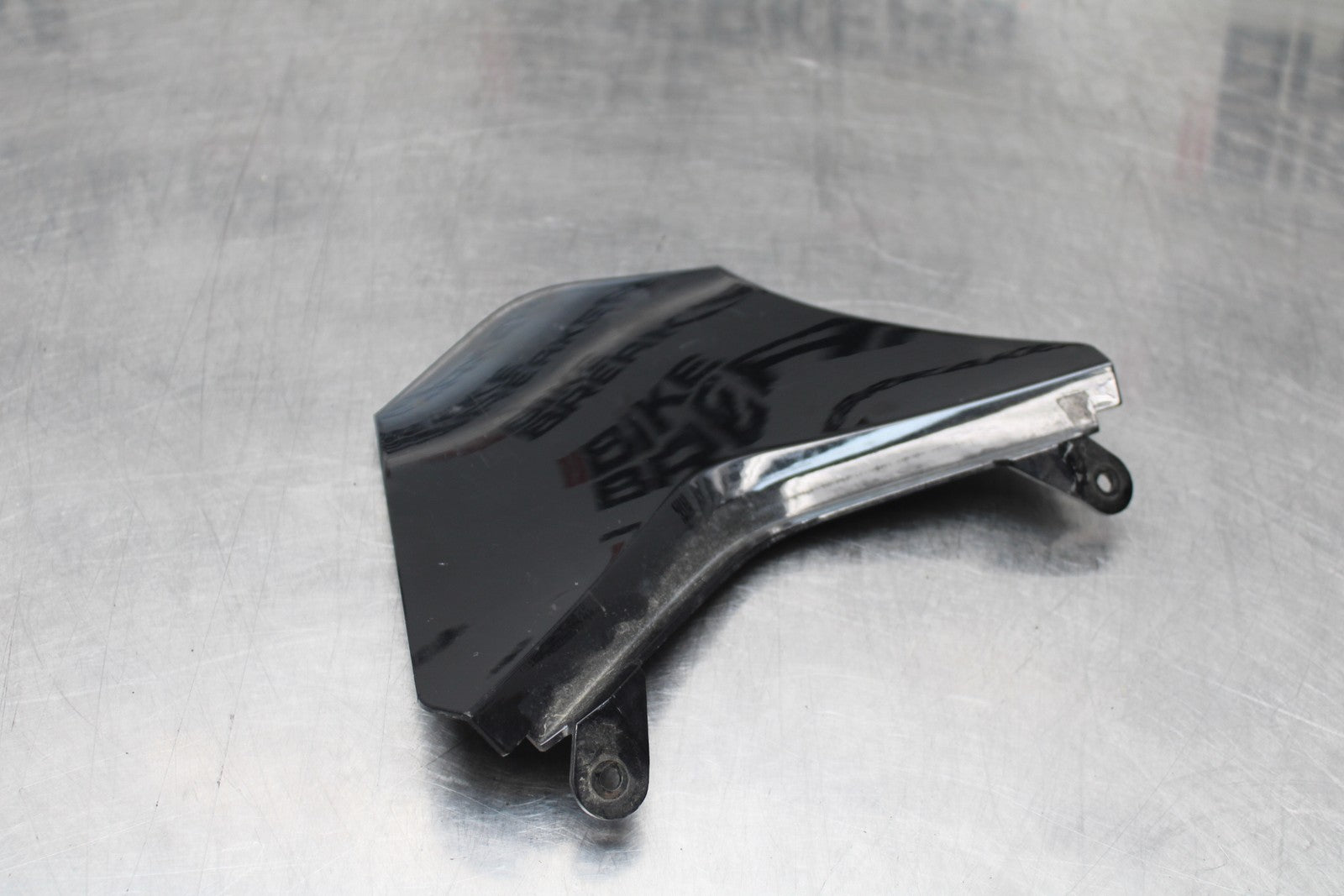 08 KAWASAKI NINJA ZX10R CENTER REAR BACK TAIL FAIRING COWL BB201