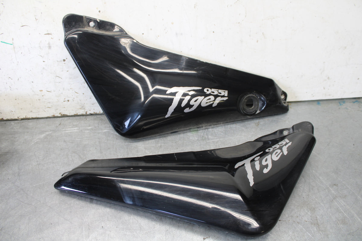 01-06 TRIUMPH TIGER 955I RIGHT LEFT FRONT SIDE SEAT PANELS TRIMS COWLS BB693