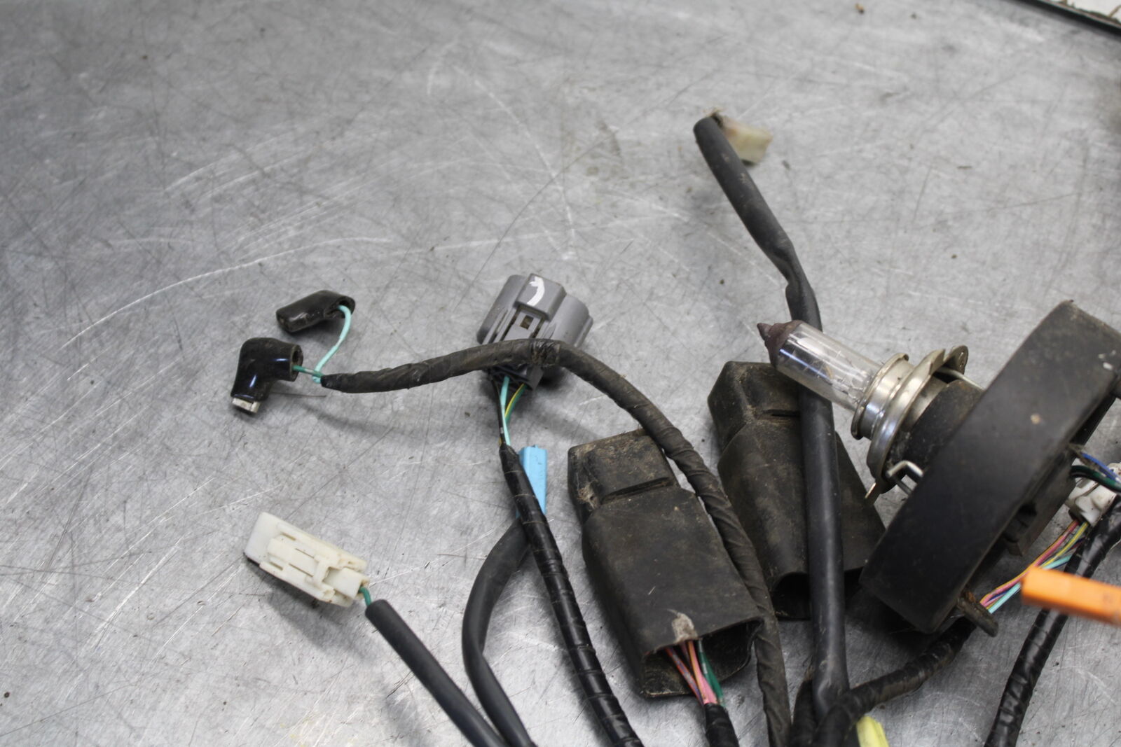 04-12 HONDA ST1300A HEADLIGHT WIRE WIRING HARNESS LOOM (ITEM B)BB669