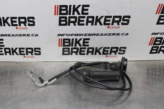 16 YAMAHA XSR900 THROTTLE CABLES LINES BB786