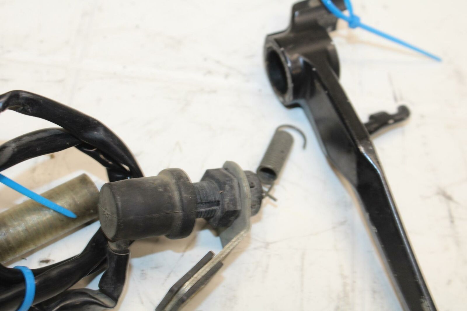 07 YAMAHA YZF R6 RIGHT REARSET BRAKE FOOT PEDAL BB284 B