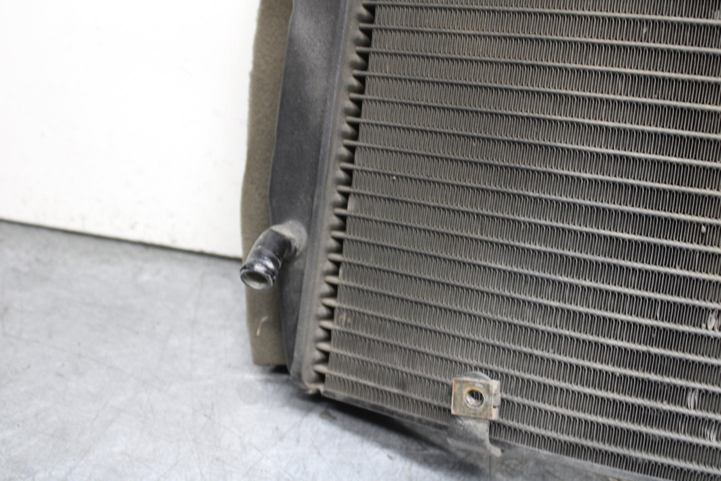 03-05 YAMAHA YZF R6  ENGINE RADIATOR MOTOR COOLER COOLING RADIATER BB751