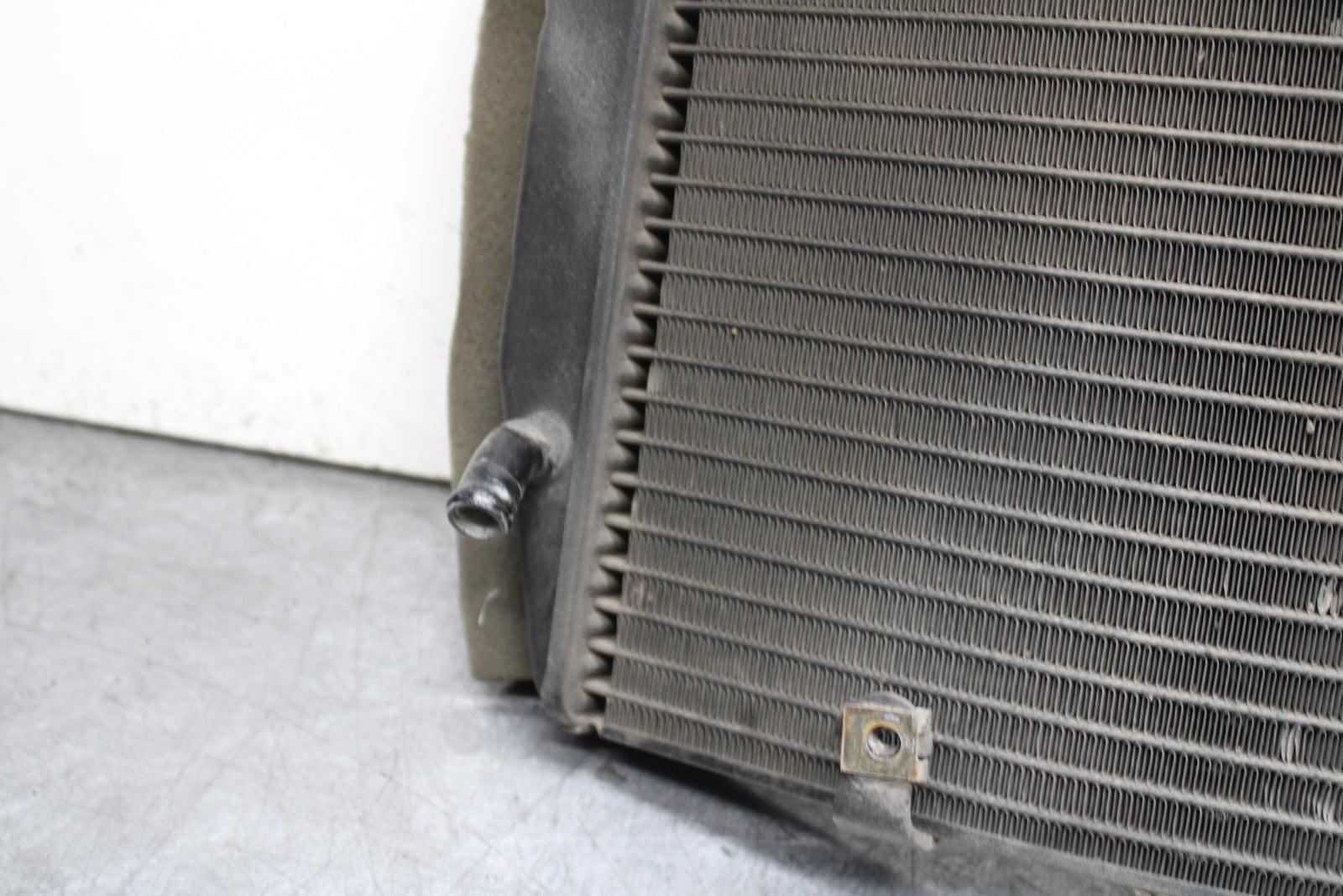 03-05 YAMAHA YZF R6  ENGINE RADIATOR MOTOR COOLER COOLING RADIATER BB751