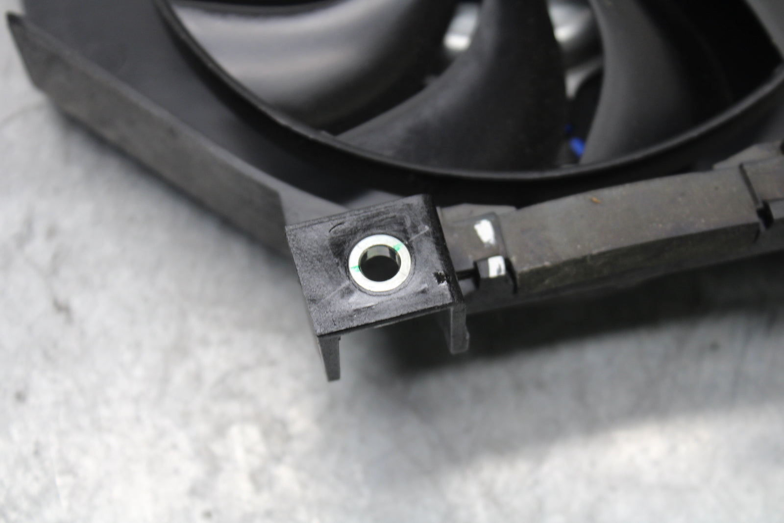 18-23 KAWASAKI NINJA 400 ENGINE RADIATOR COOLING FAN BB660