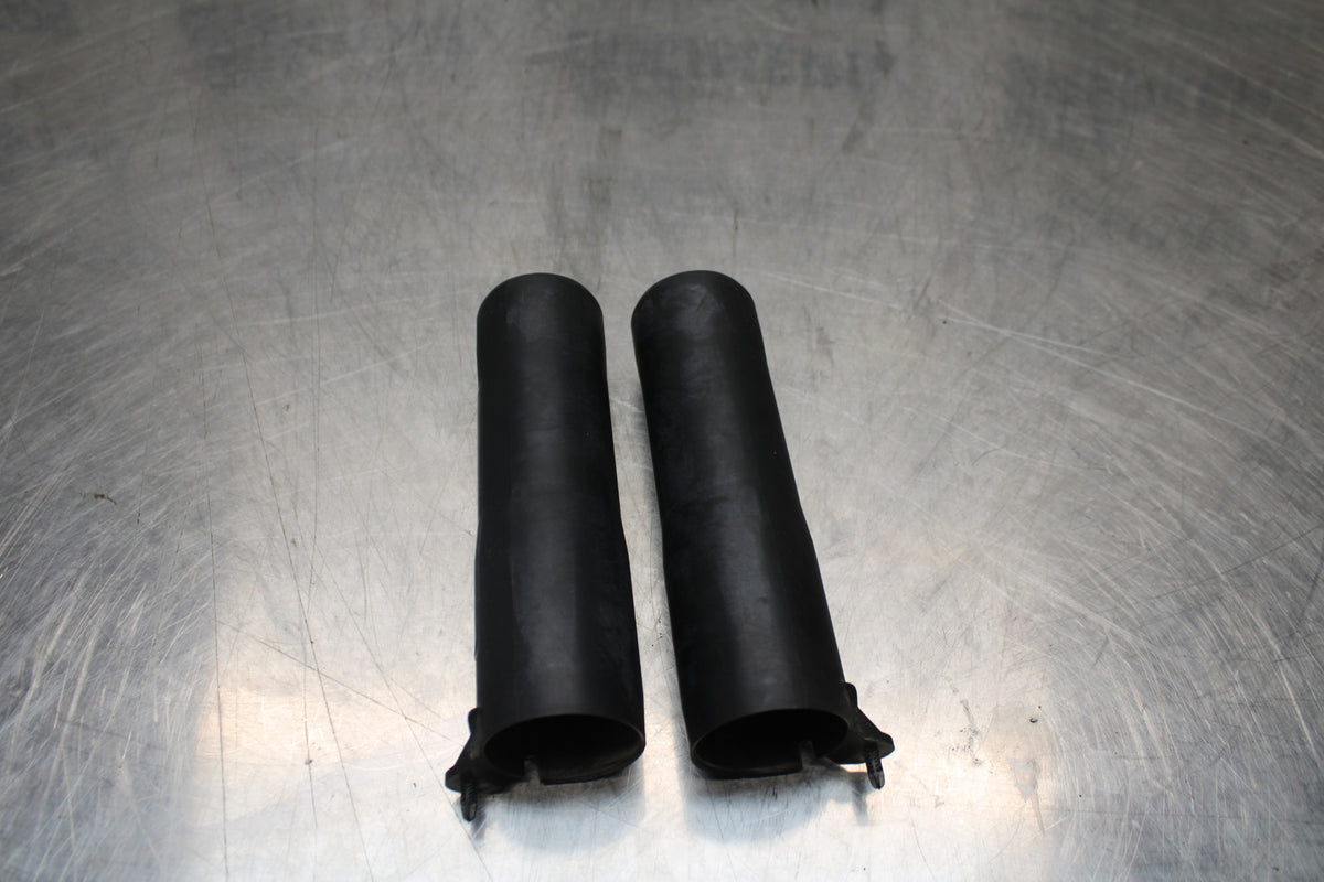14-17 YAMAHA FZ07 FRONT FORK COVER GUARD SET PAIR BB162