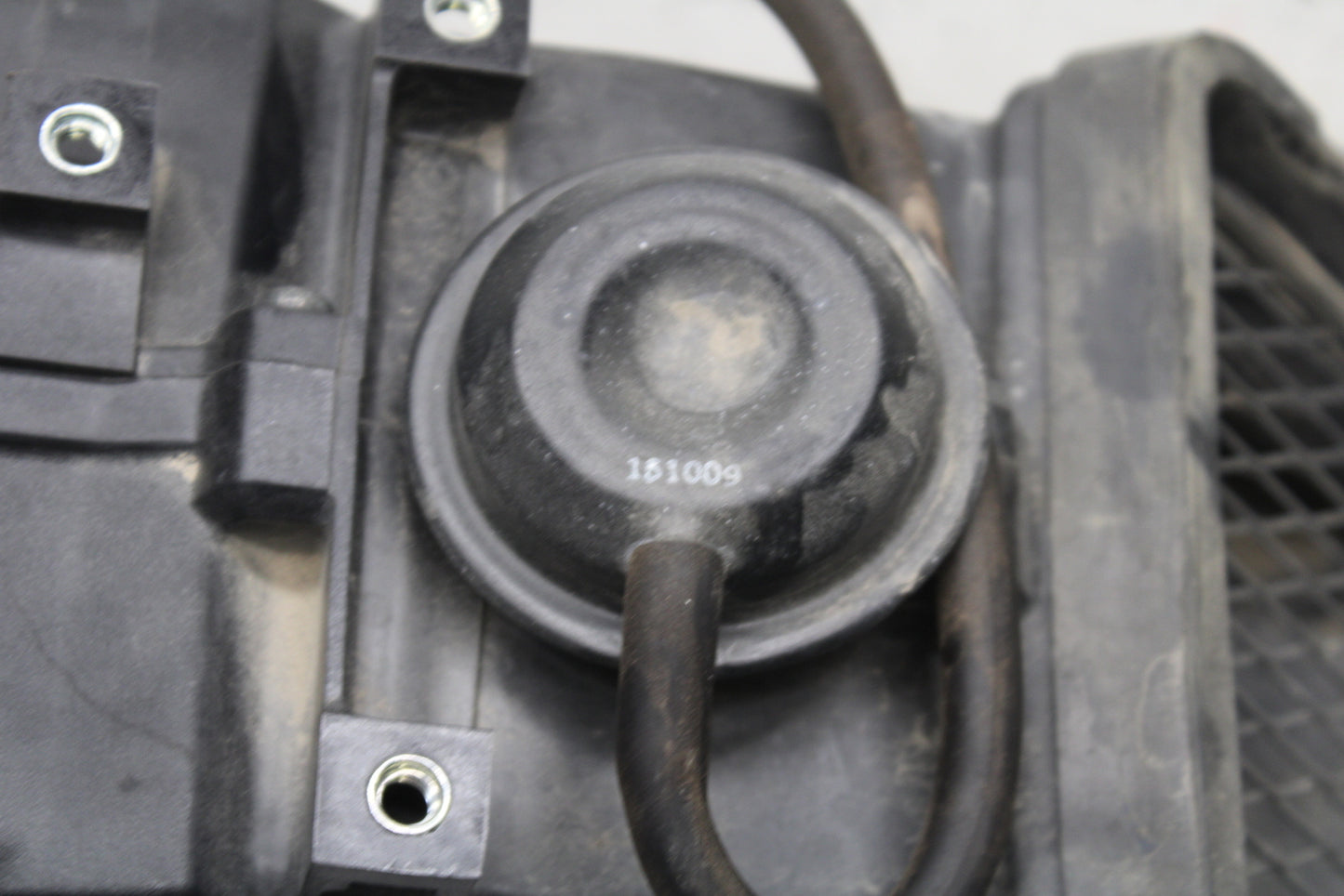 16 KAWASAKI NINJA ZX10R RAM AIR INTAKE TUBE DUCT 39045-0041 BB650