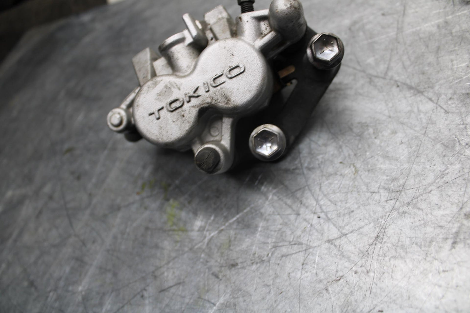 2007 Suzuki Boulevard M50 FRONT BRAKE CALIPER BB537