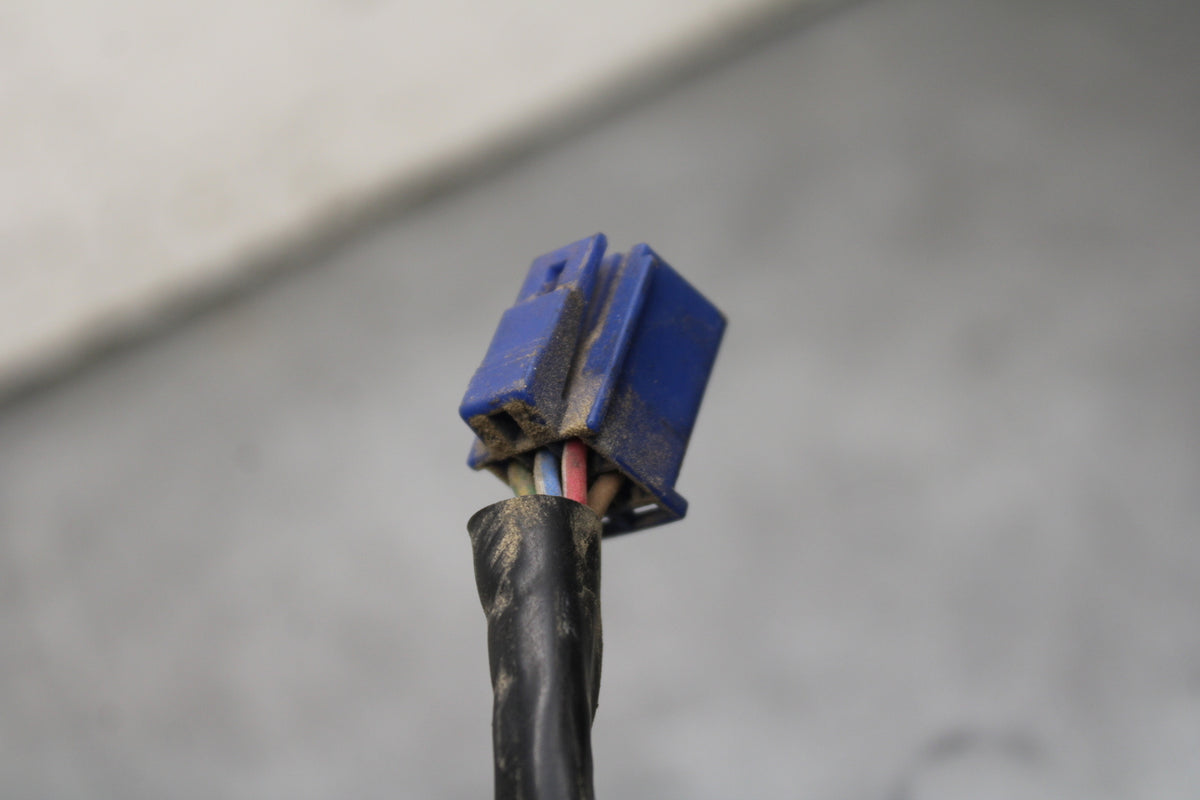 07-08 YAMAHA YZF R1 RIGHT CLIP ON HANDLE KILL OFF START SWITCH SWITCHES BB724