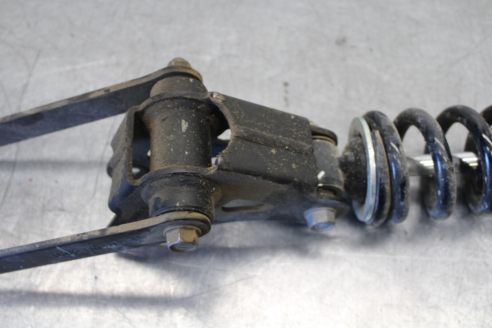 19-22 KAWASAKI Z400 REAR BACK SHOCK ABSORBER SUSPENSION BB708