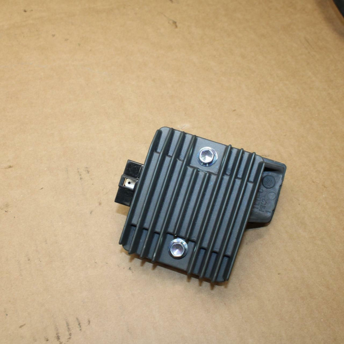 19-21 YAMAHA YZF R3 RECTIFIER VOLTAGE REGULATOR BB378