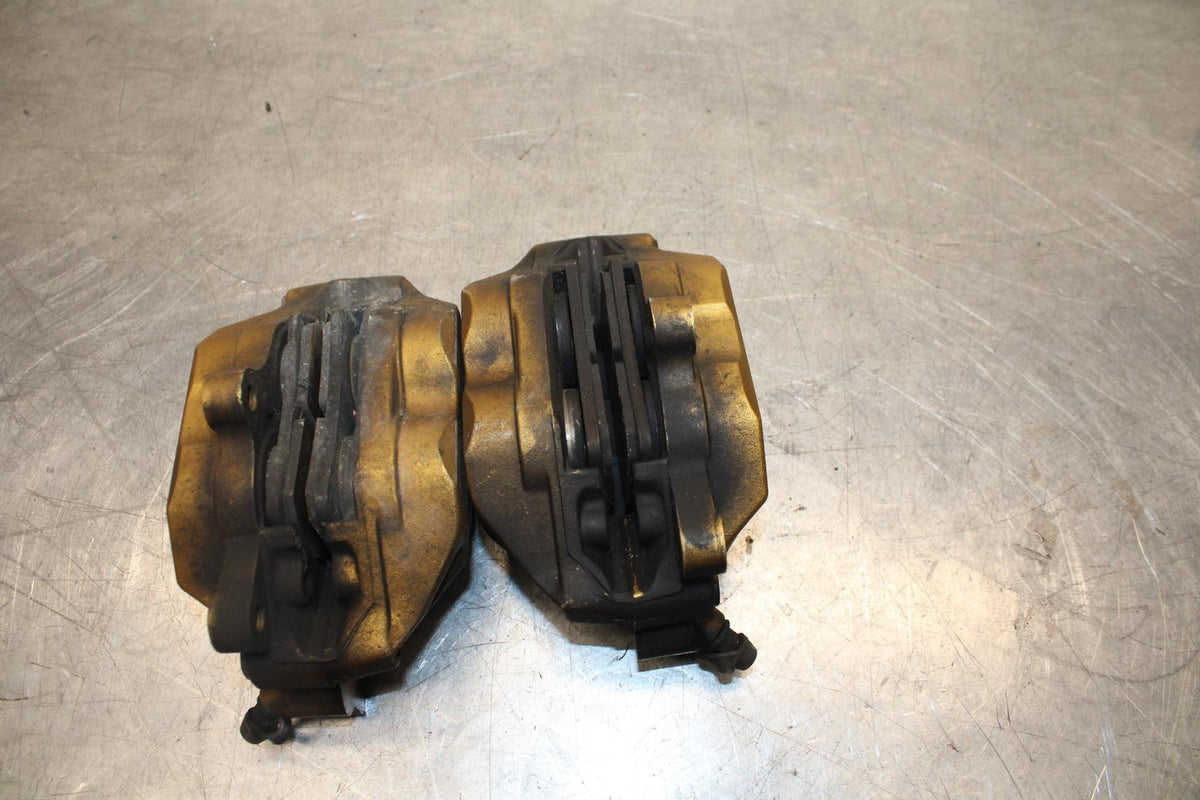 03-04 HONDA CBR600RR RIGHT LEFT FRONT BRAKE CALIPER SET PAIR CALIPERS BB614