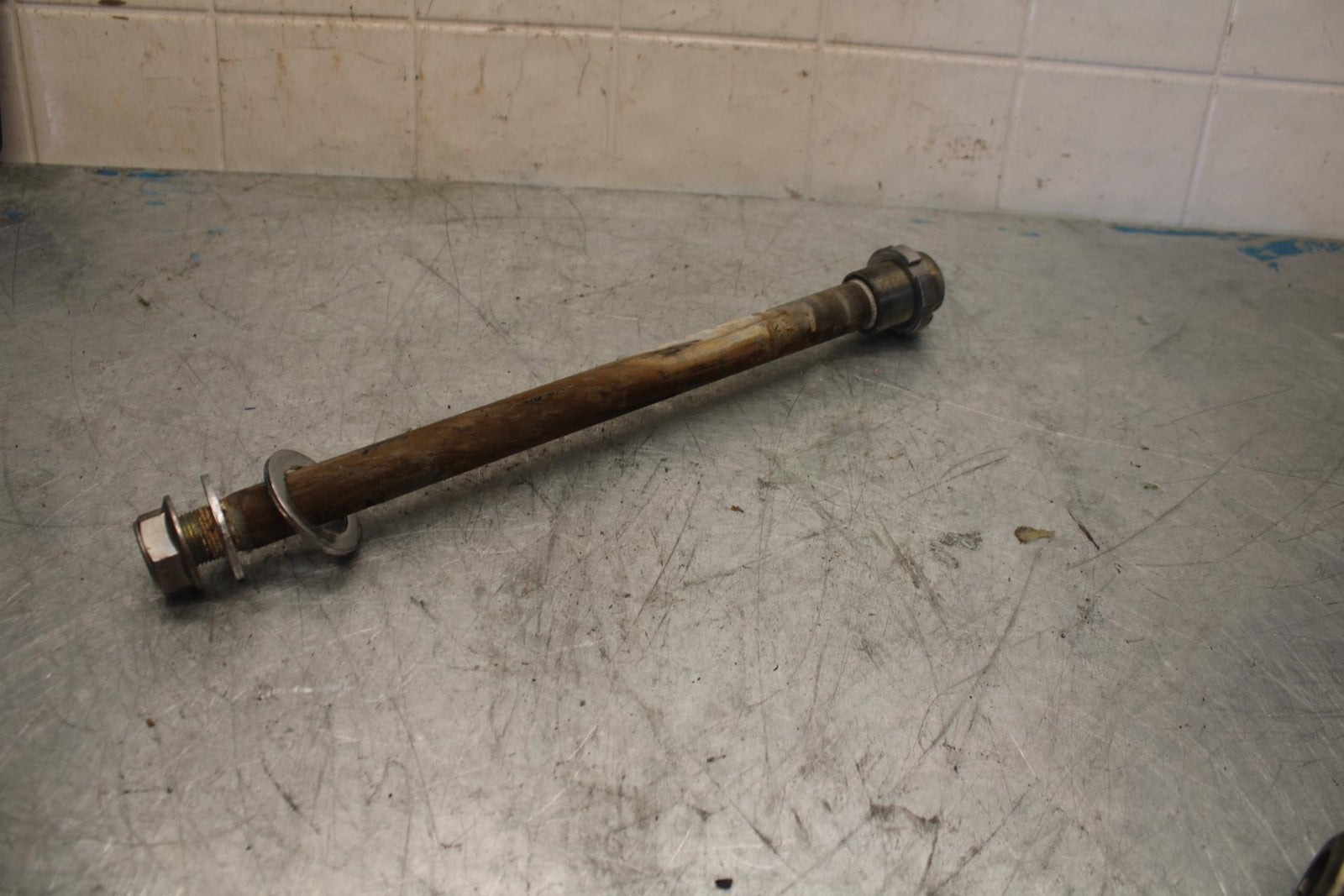 07-08 YAMAHA YZF R1 REAR BACK SWINGARM BOLT SUSPENSION PIVOT AXLE BB425