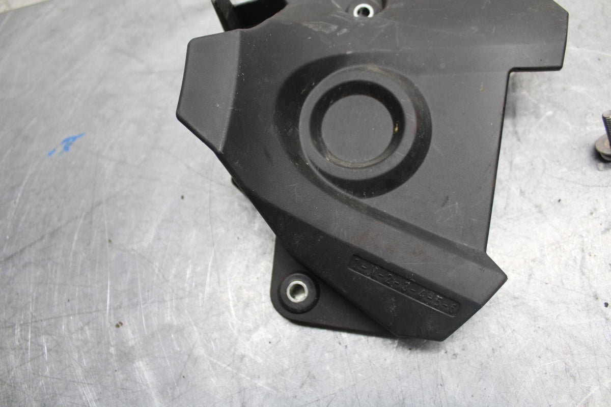 2015 Yamaha FJ09 ENGINE SPROCKET COVER BB41