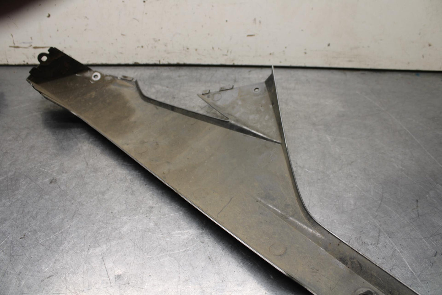 15-16 KAWASAKI EX300 RIGHT LOWER BOTTOM BELLY FAIRING COWL BB635