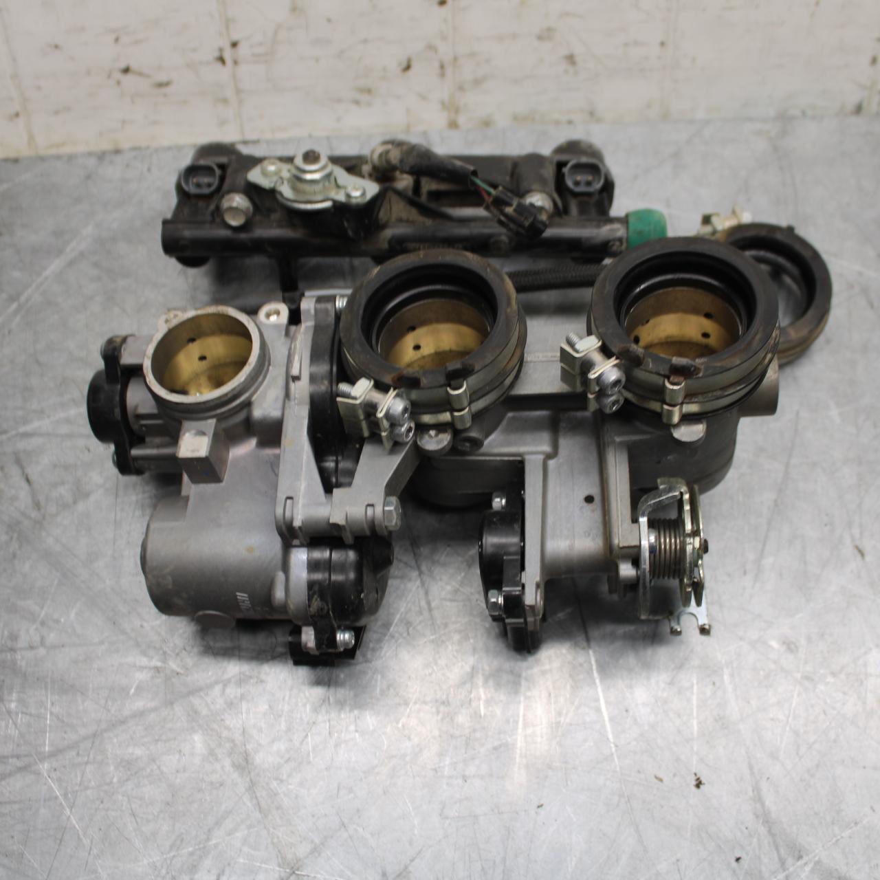17-19 YAMAHA FZ09 MAIN FUEL INJECTORS / THROTTLE BODIES BB480