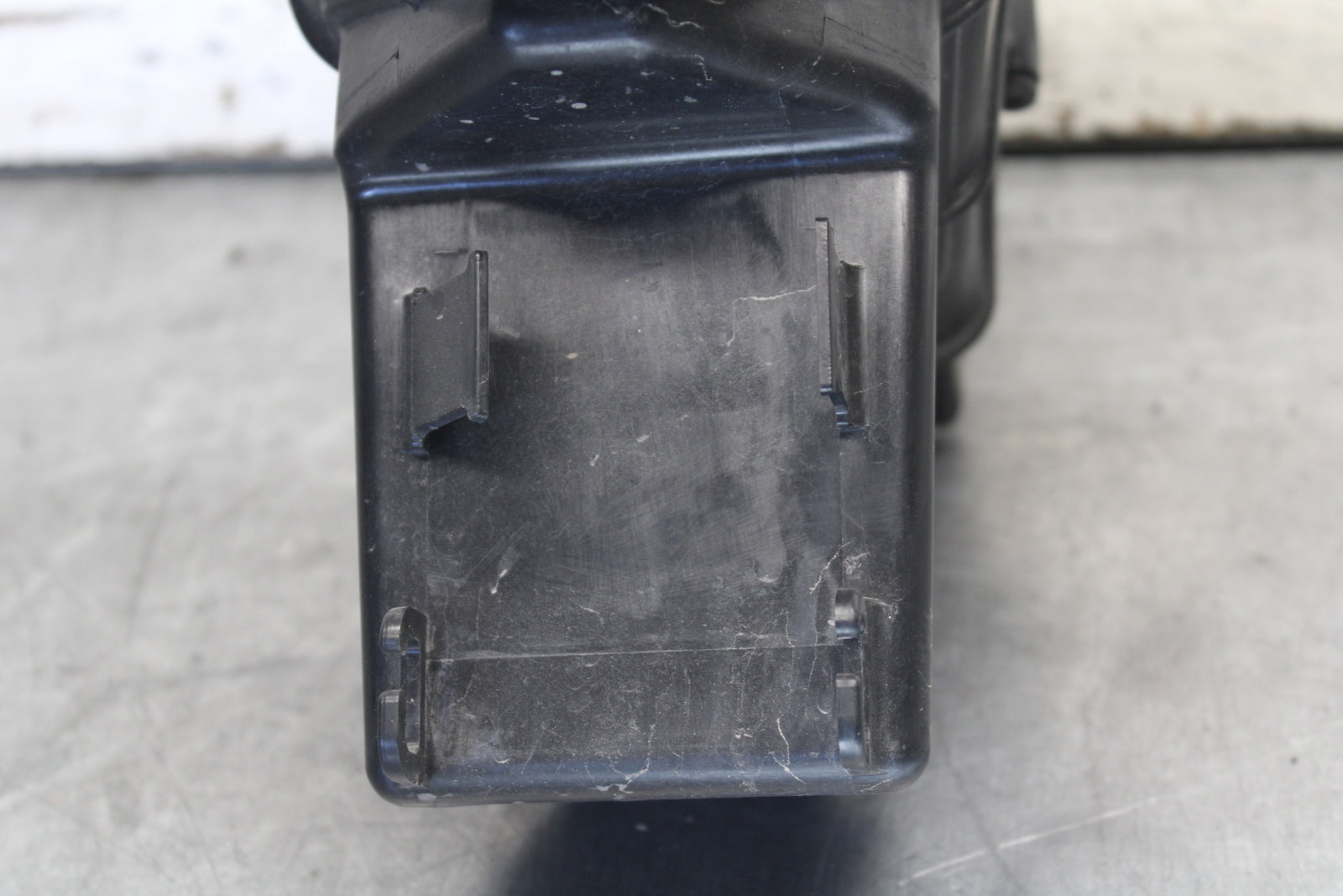 09-12 KAWASAKI NINJA ZX6R UPPER FAIRING MIRROR GAUGES STAY BRACKET BB698