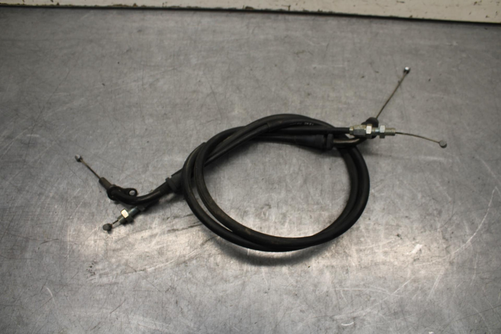 01-03 SUZUKI GSXR600 THROTTLE CABLES LINES BB633