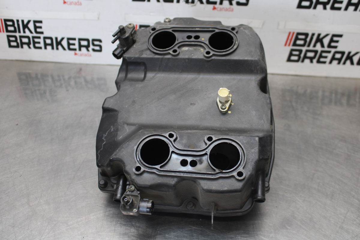 06-07 HONDA INTERCEPTOR 800 VFR800 AIRBOX AIR INTAKE FILTER BOX BB917