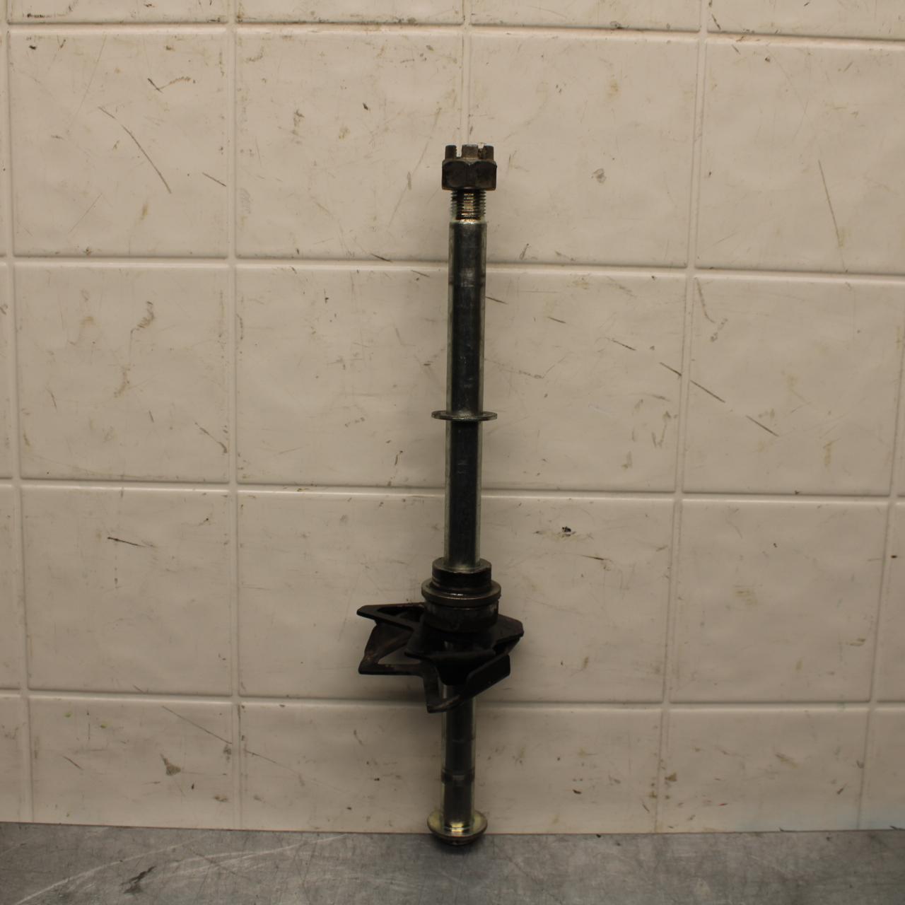 19-22 KAWASAKI Z400 REAR AXLE BACK WHEEL RIM PIVOT BOLT AXEL BB586