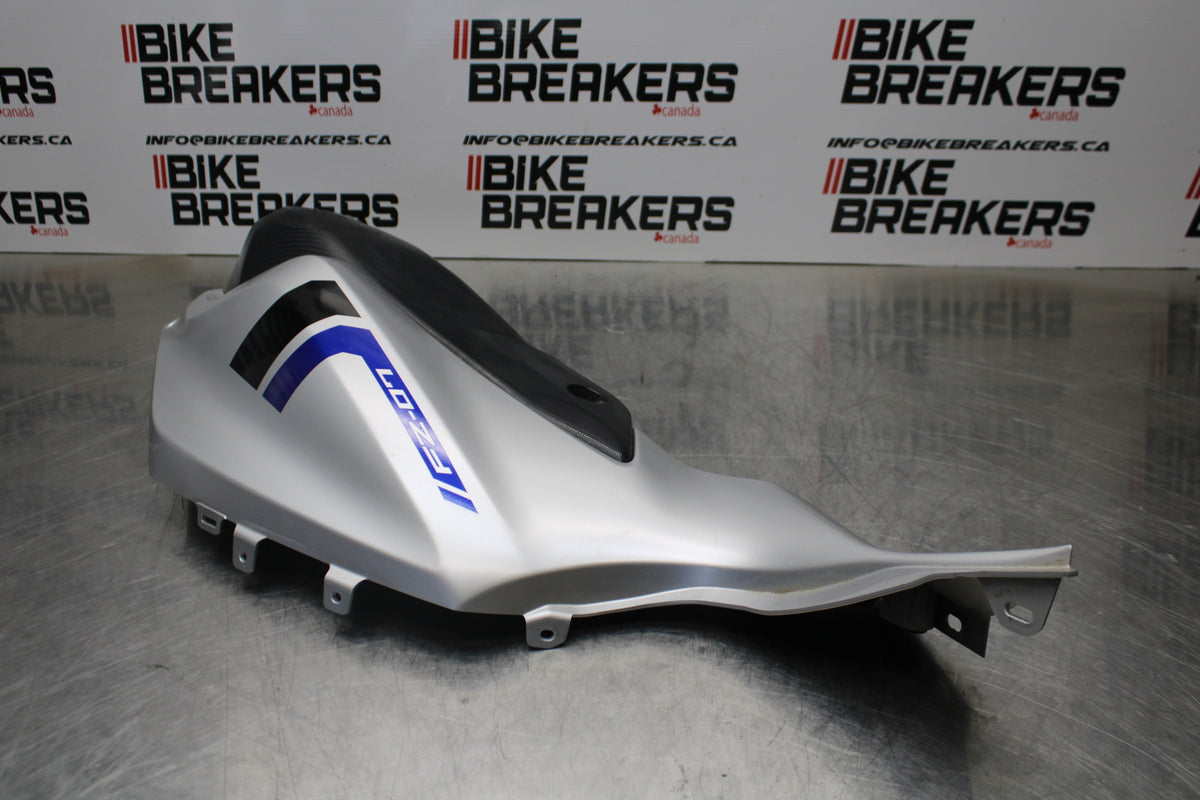 14-17 YAMAHA FZ07 RIGHT LOWER MID UPPER SIDE FAIRING COWL  BB162