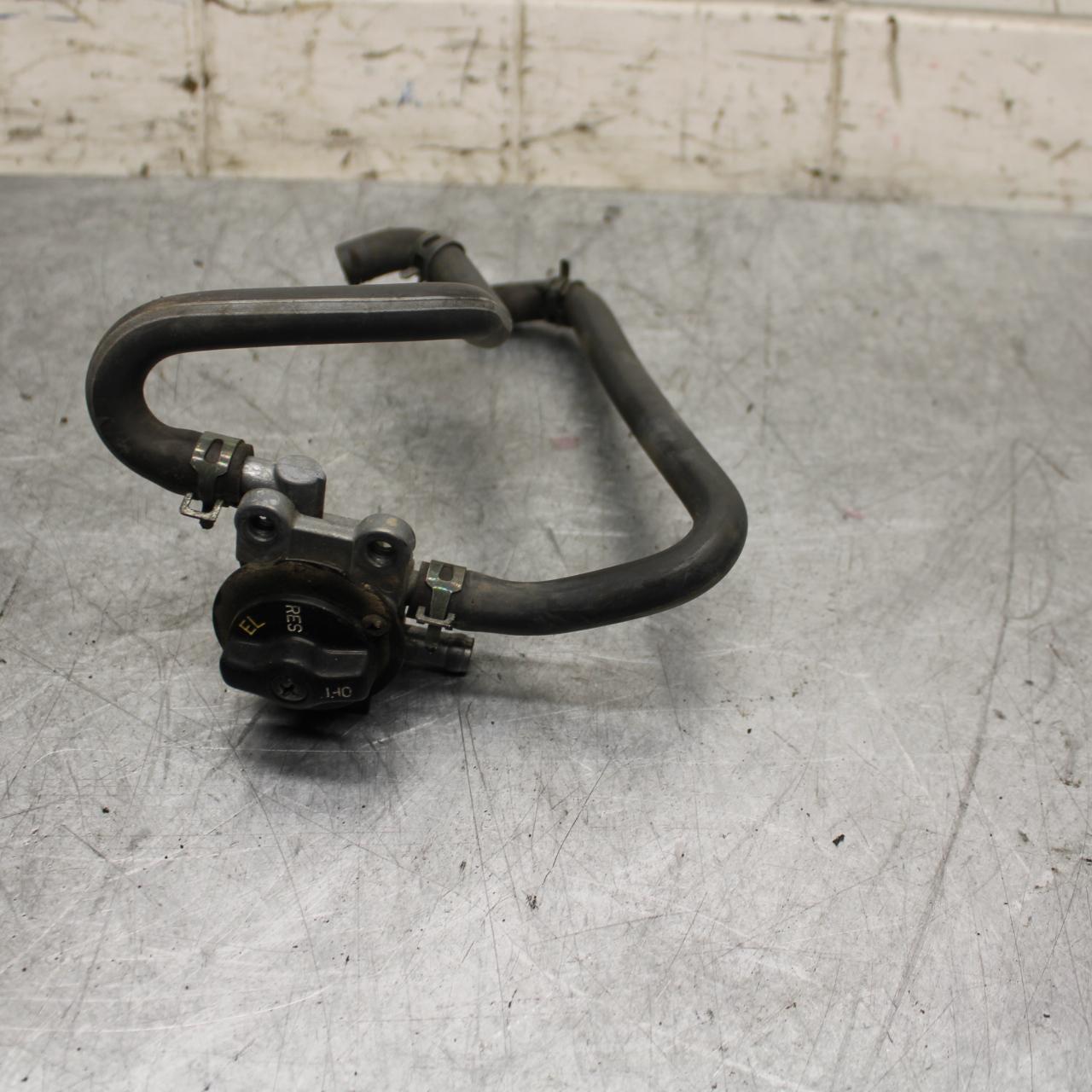 2001 Kawasaki Ninja ZX6 ZX600E FUEL GAS TANK PETCOCK SHUT ON OFF VALVE BB547