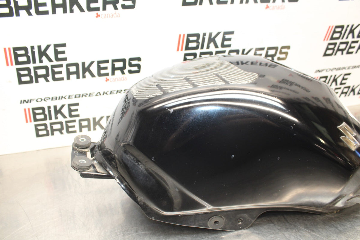 15 SUZUKI GW250F GAS TANK FUEL CELL PETROL RESERVOIR BB789