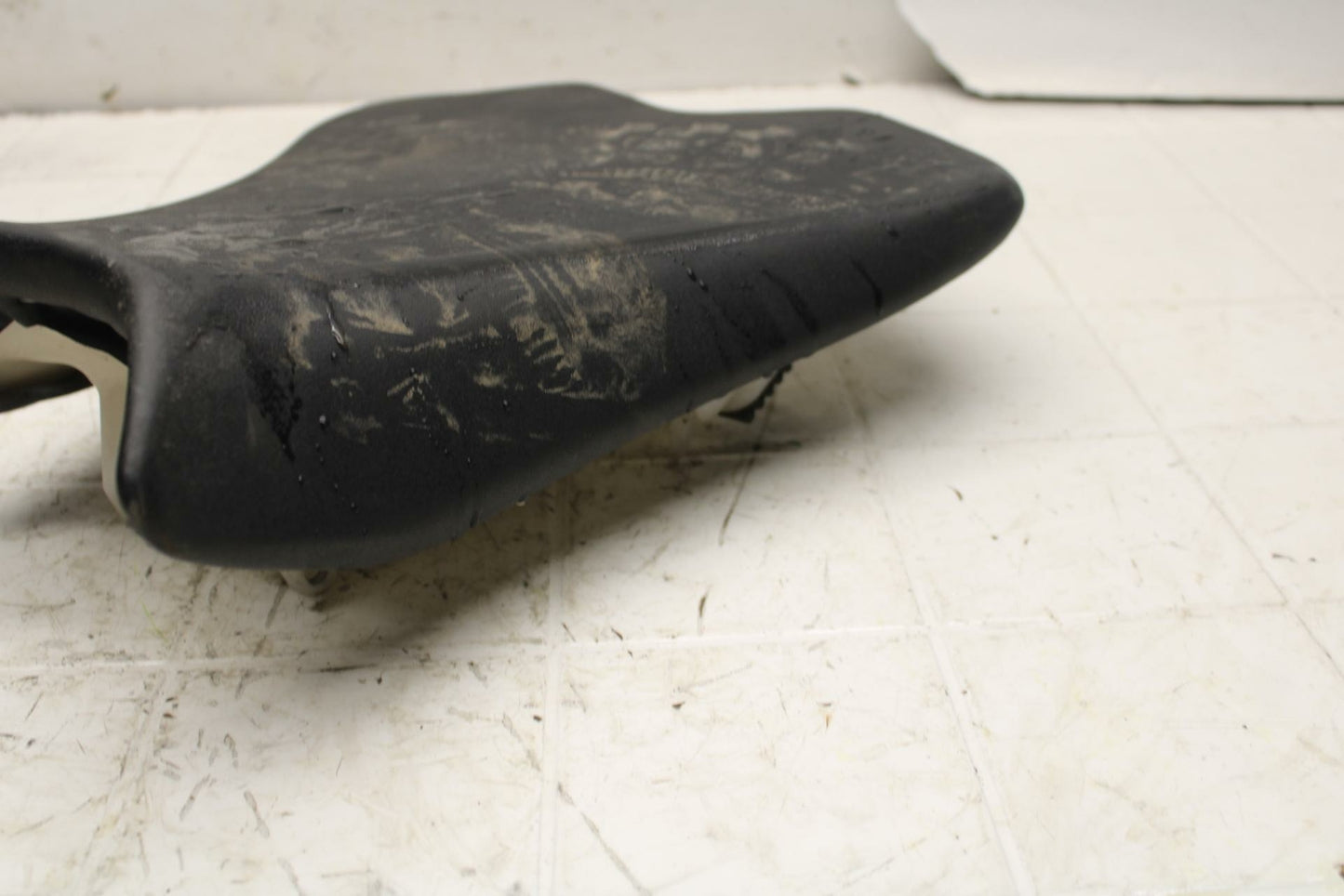 13-17 KAWASAKI NINJA ZX6R ZX636E FRONT DRIVERS SEAT PAD SADDLE PILLION BB409