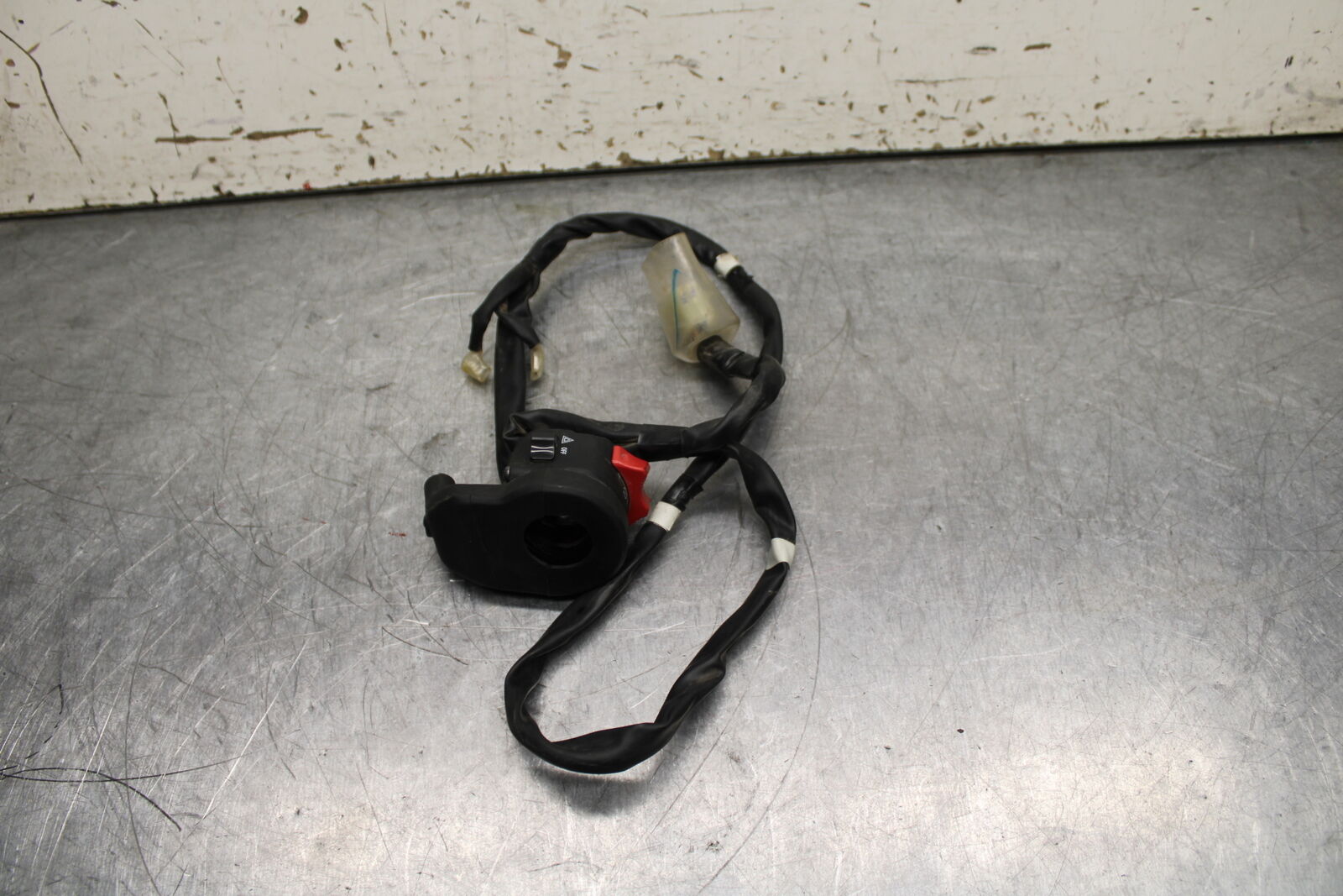 19-24 YAMAHA R3 RIGHT CLIP ON HANDLE KILL OFF START SWITCH SWITCHES BB736