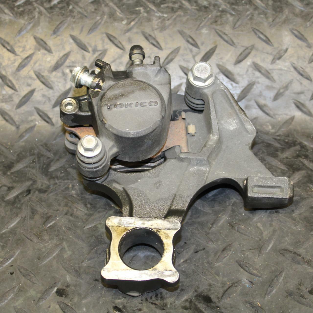 10 SUZUKI GSXR750 REAR BACK BRAKE CALIPER W MOUNT BRACKET BB190