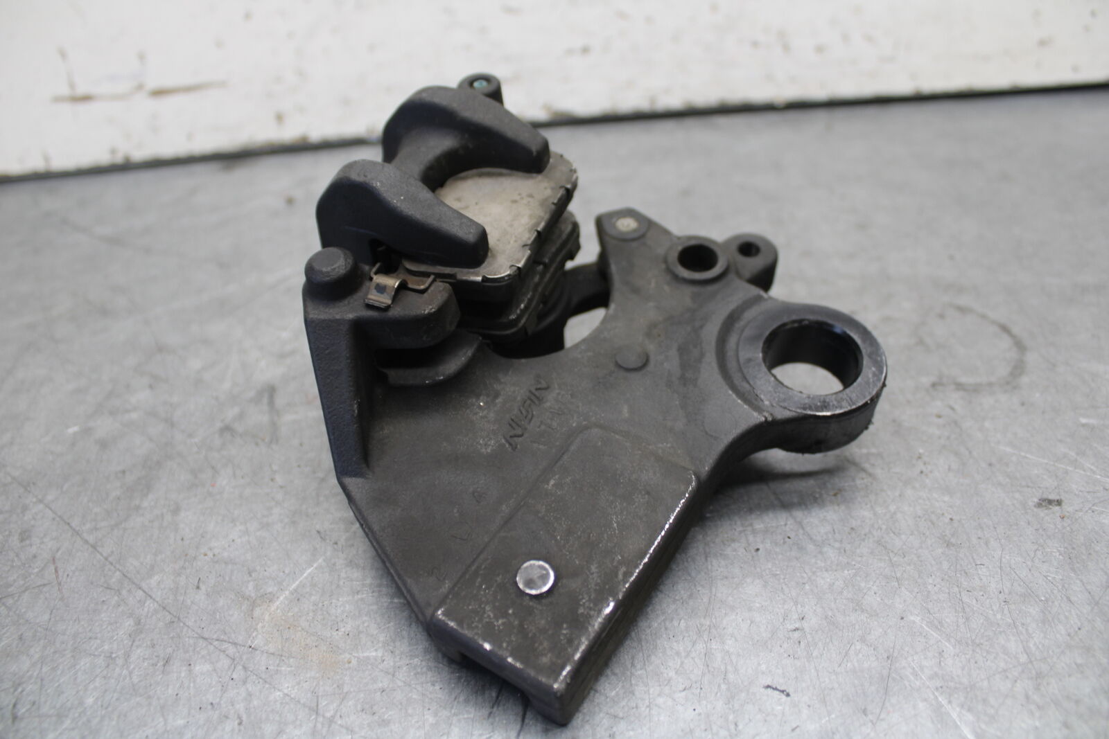 13-18 KAWASAKI NINJA ZX6R REAR BACK BRAKE CALIPER W MOUNT BRACKET BB682