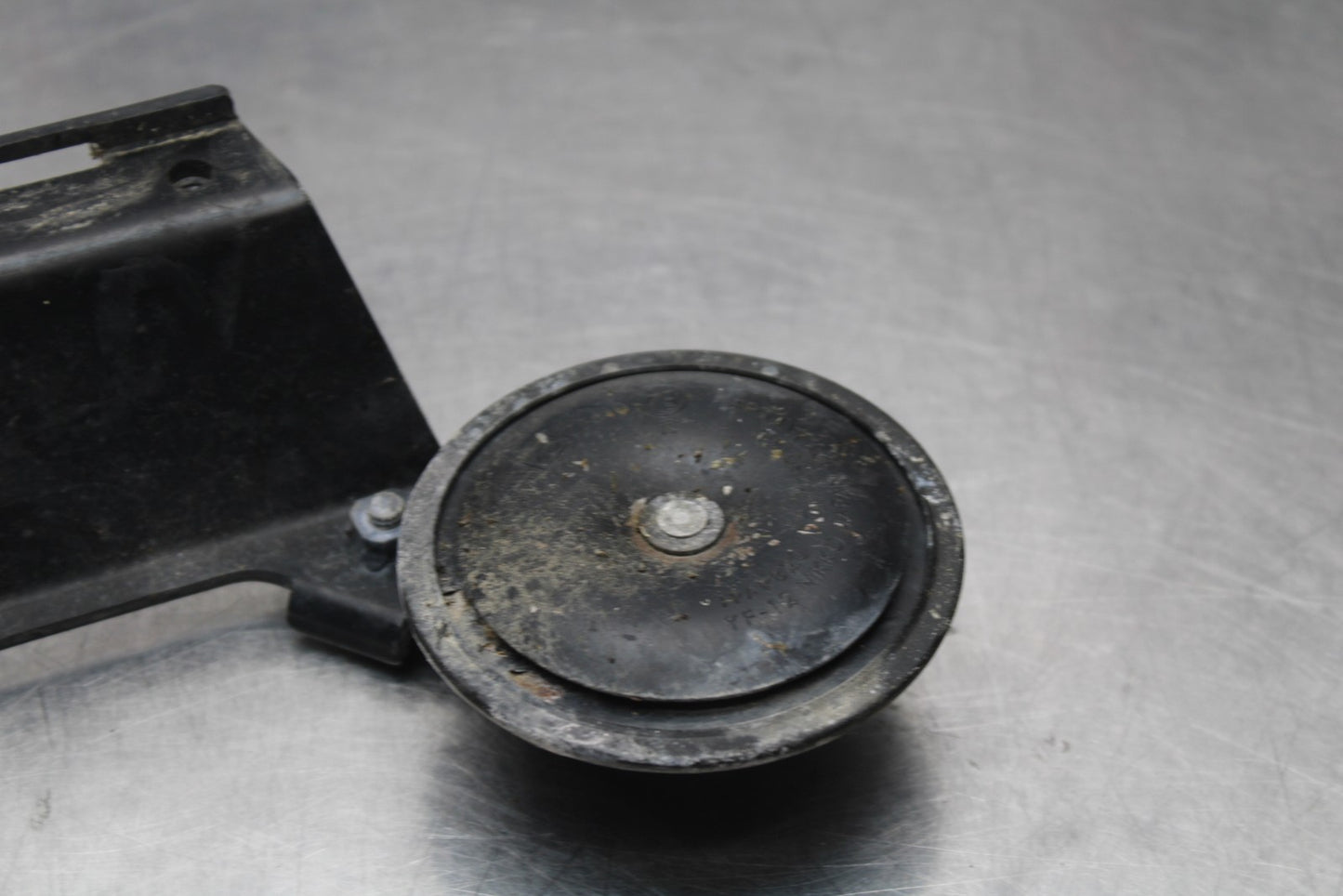 03-08 KAWASAKI VULCAN 1600 HORN SIGNAL SET & BRACKET BB196