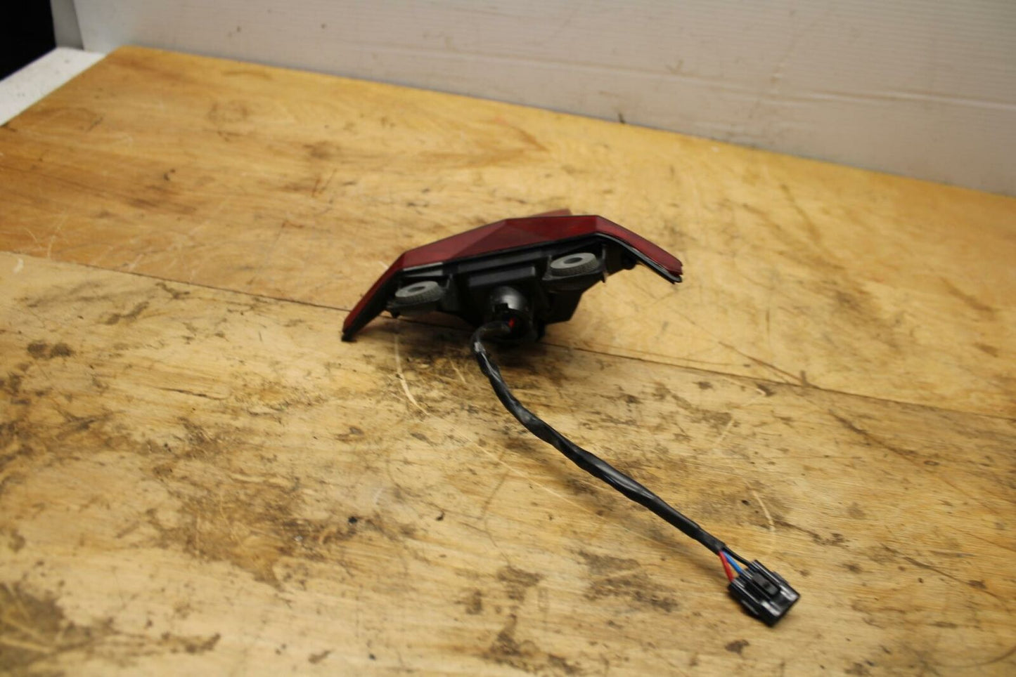 18-22 KAWASAKI NINJA 400 EX400 ABS REAR TAIL TAILLIGHT BACK BRAKE LIGHT BB334