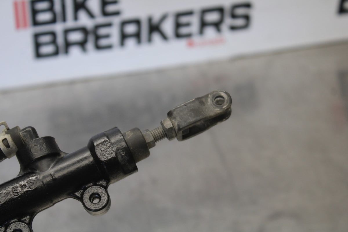 18 SUZUKI GSXR750 REAR BACK BRAKE MASTER CYLINDER W RESERVOIR BB891