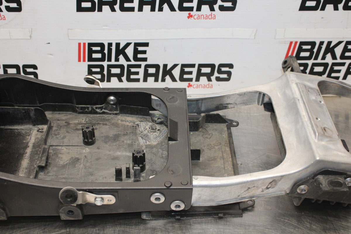 08 KAWASAKI NINJA ZX10R REAR SUBFRAME BACK SUB FRAME BB902