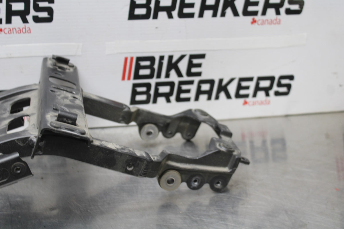 05-06 KAWASAKI NINJA ZX6R REAR SUBFRAME BACK SUB FRAME BB877