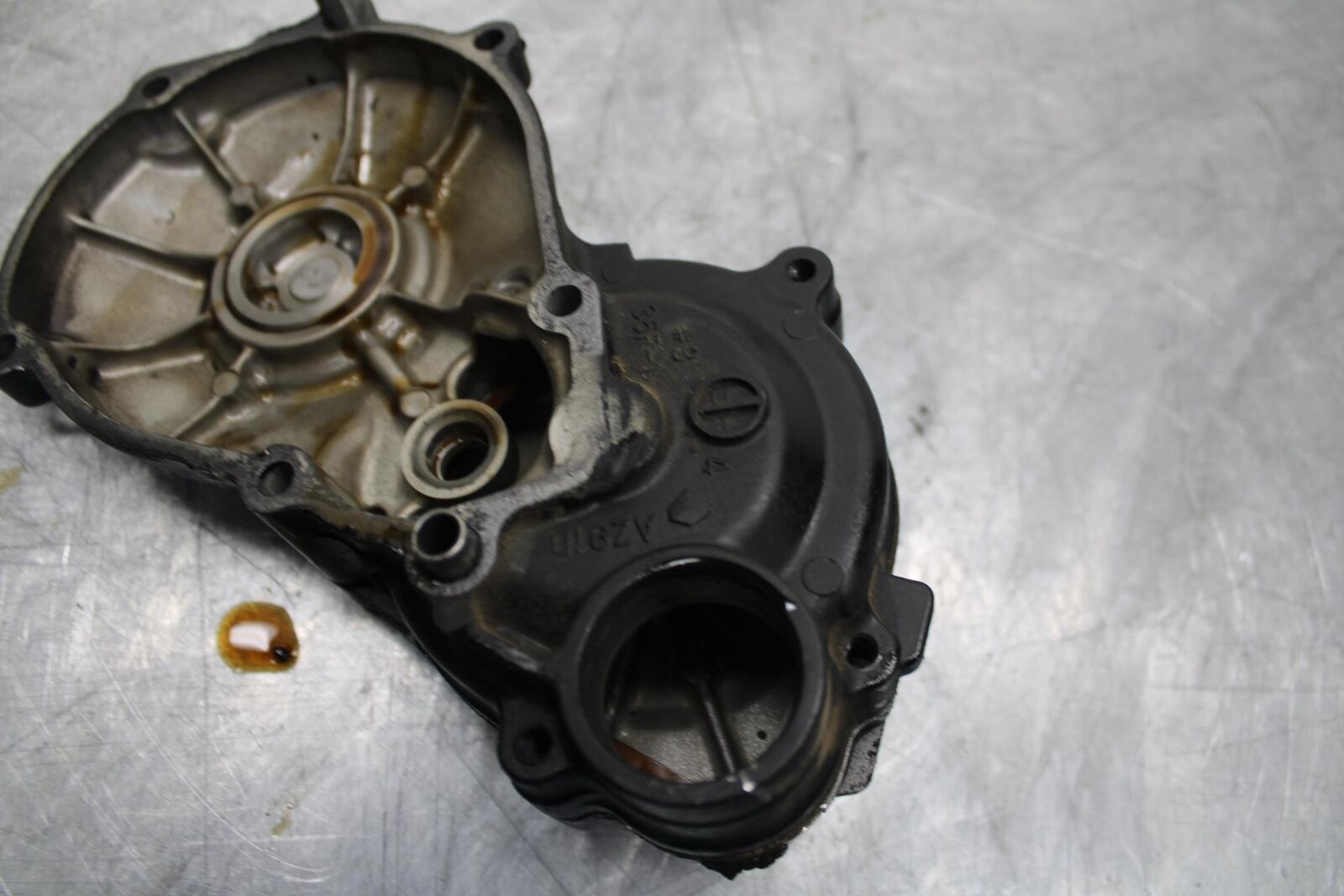 04-05 SUZUKI GSXR600 STARTER GEAR COVER BB329