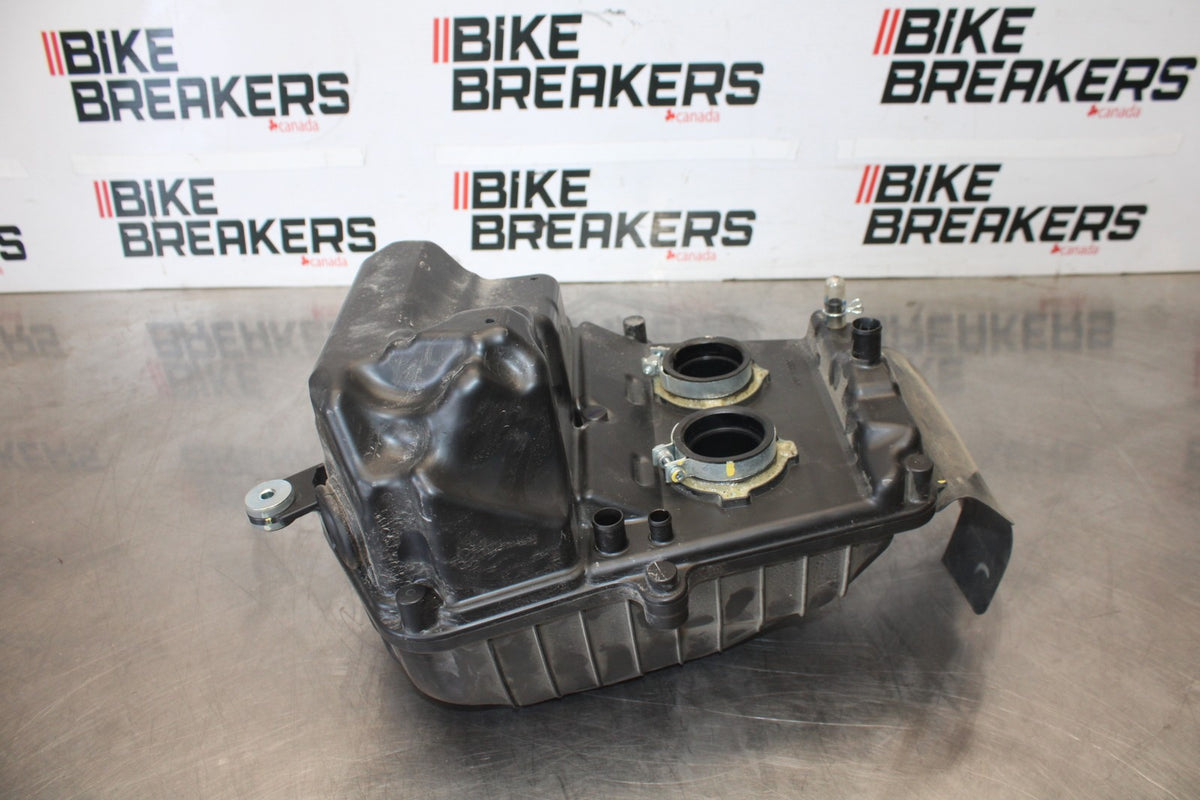 24-25 KAWASAKI NINJA 500 ABS AIRBOX AIR INTAKE FILTER BOX BB899